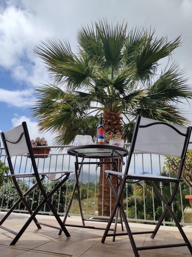 Raggi Di Sole Acomodação com café da manhã Custonaci Exterior foto
