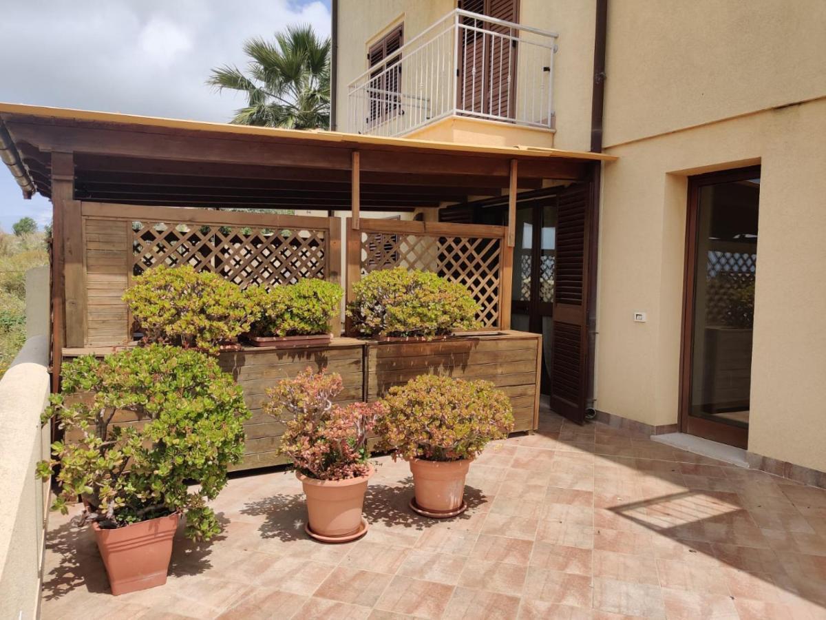 Raggi Di Sole Acomodação com café da manhã Custonaci Exterior foto